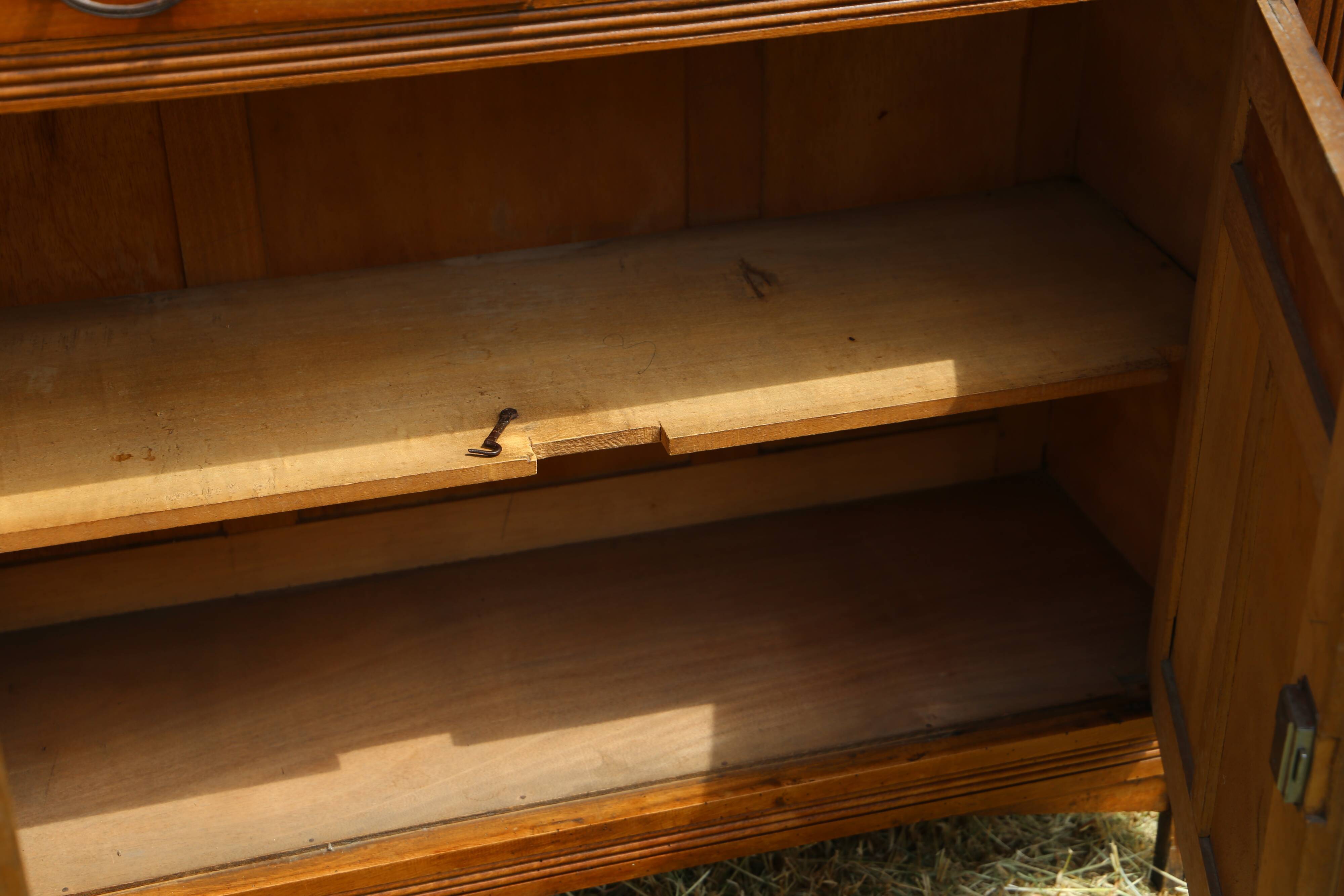 Vaisselier / buffet two body, vintage