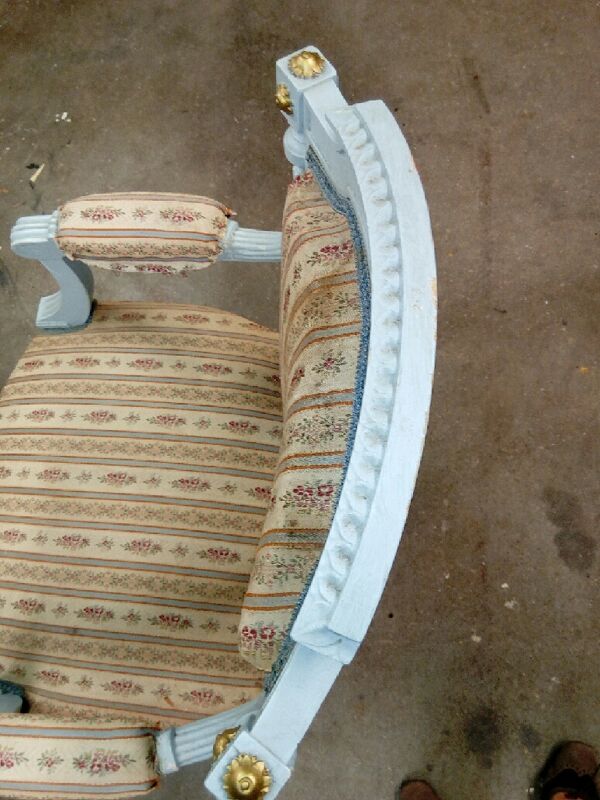 Paire de fauteuils style louis XVI