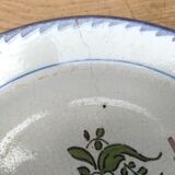 Decor plate has the trash