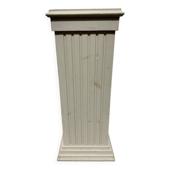 Colonne carrée de présentation en hetre patiné XX siècle