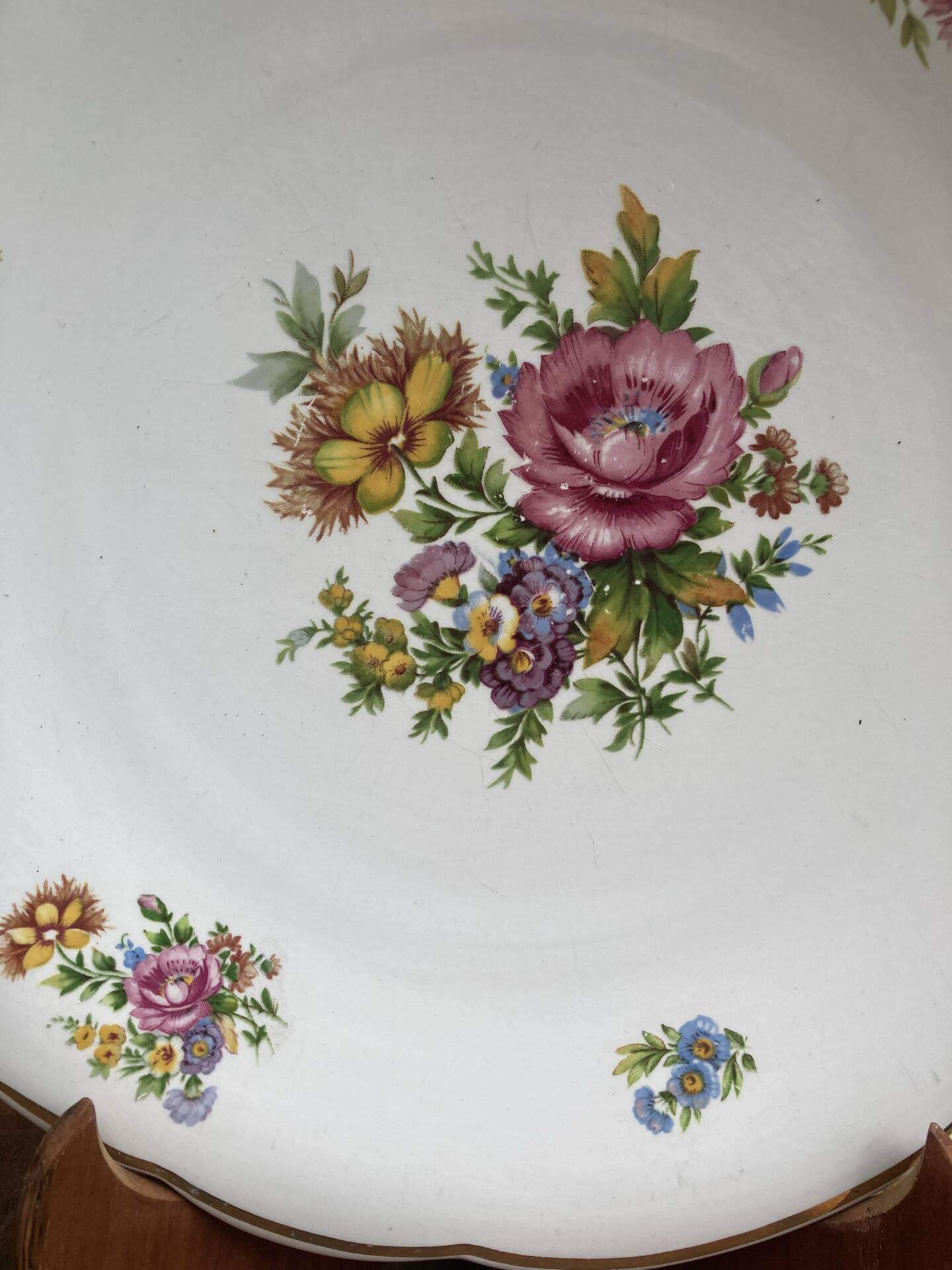 Plats de service ronds Digoin Sarreguemines charme d’antan