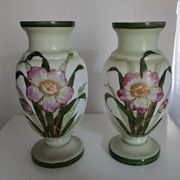 Opaline vase from the Napoléon III period.