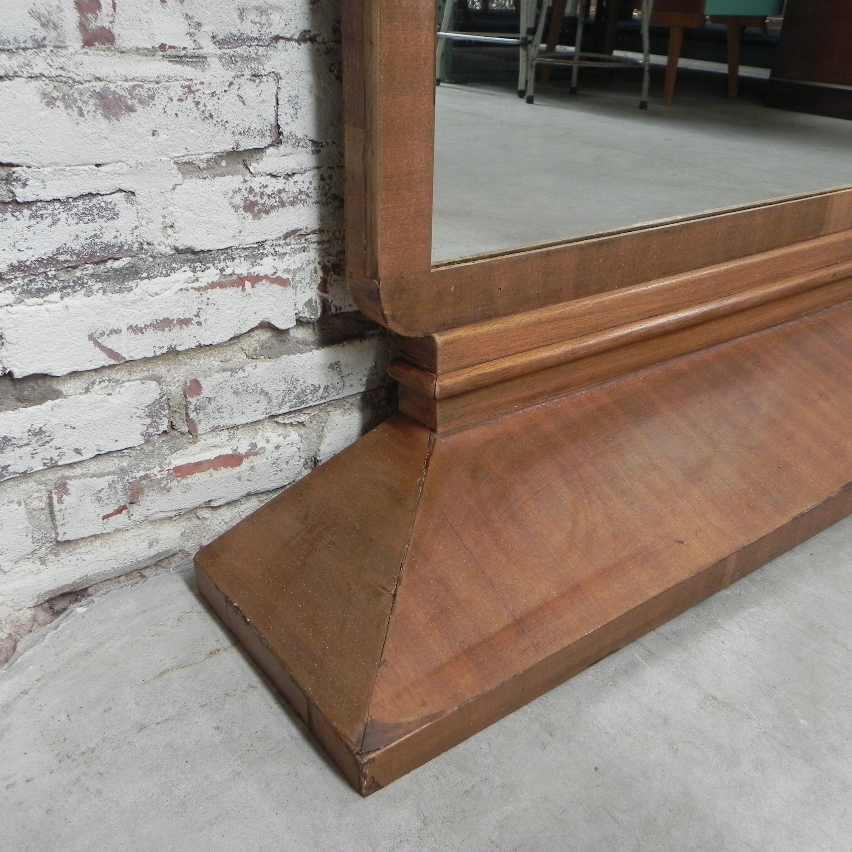 Standing art deco mirror in mahogany frame