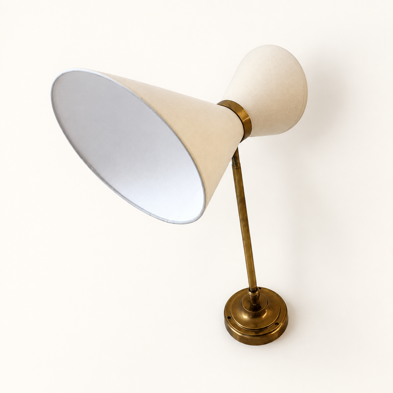 Extendable wall light in the style of Maison Lunel.