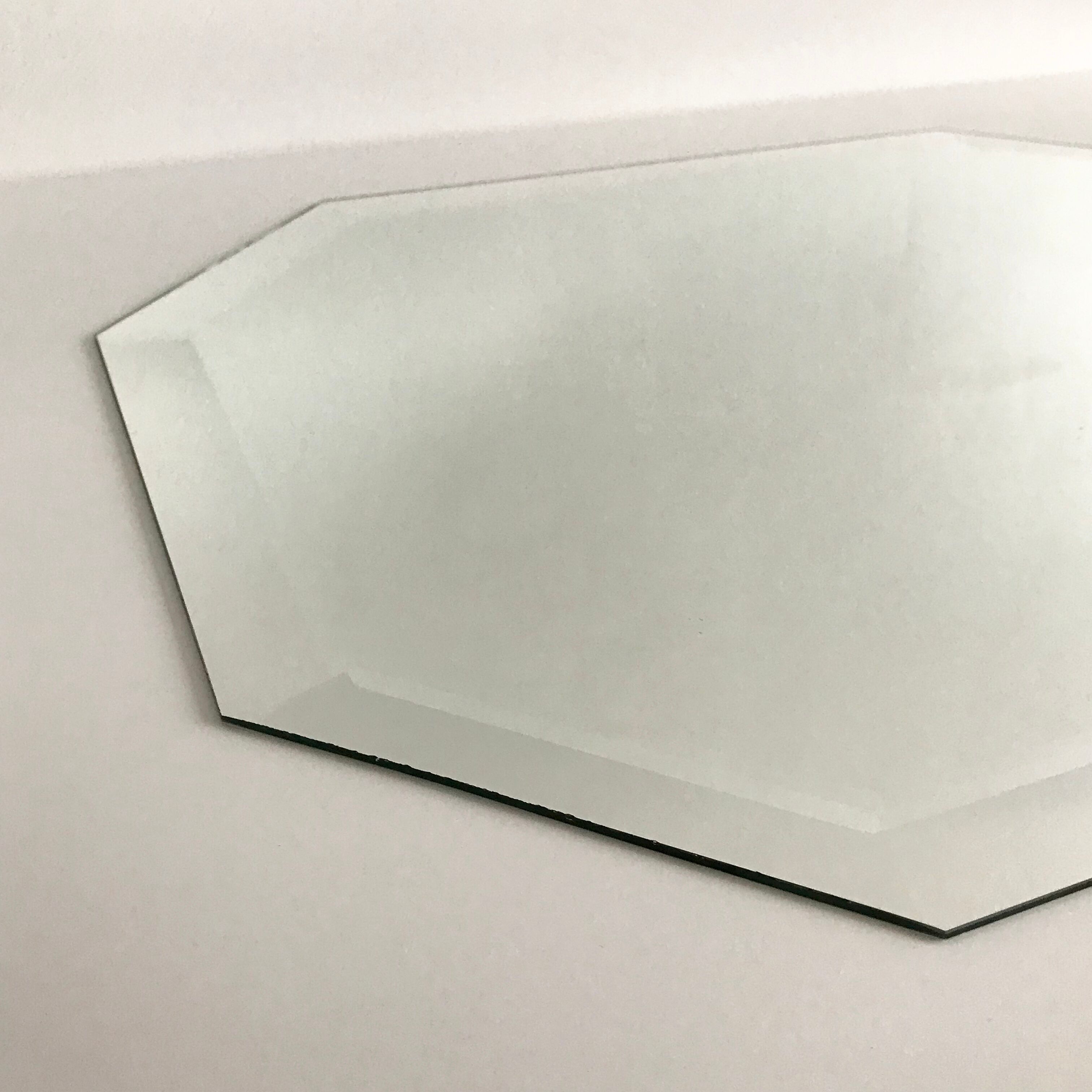 Beveled octagonal mirror 50x40cm