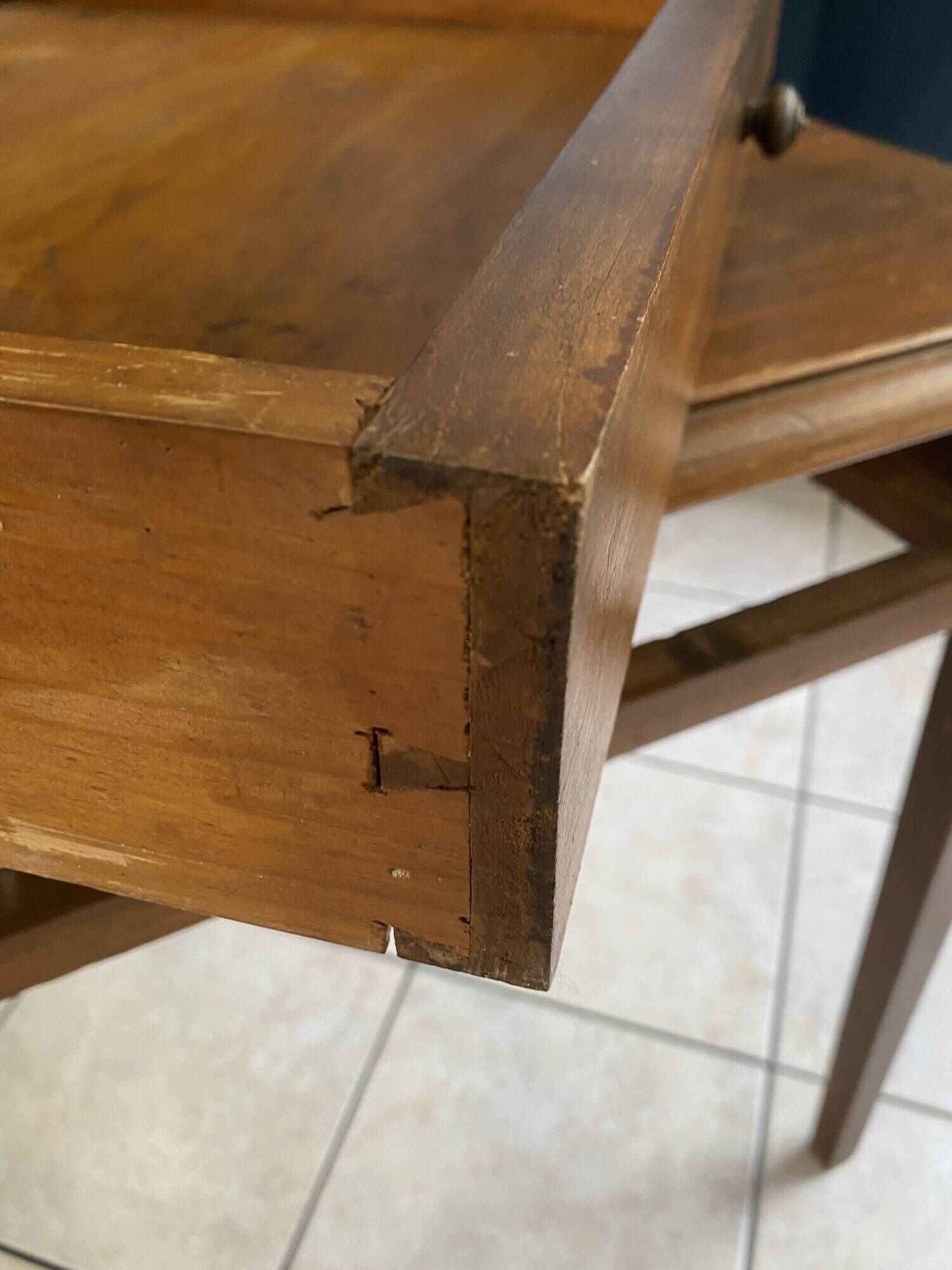 Desk with a large solid oak drawer from 1950, 78x58cm.
