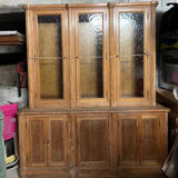 Very 2 waxed bodies, high display cases and low with a door.