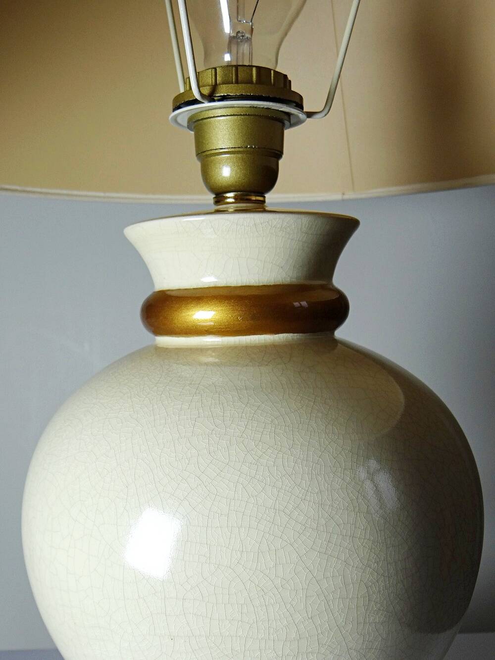Vintage cracked cream white faience lamp Le Dauphin 1960s-70s Panama