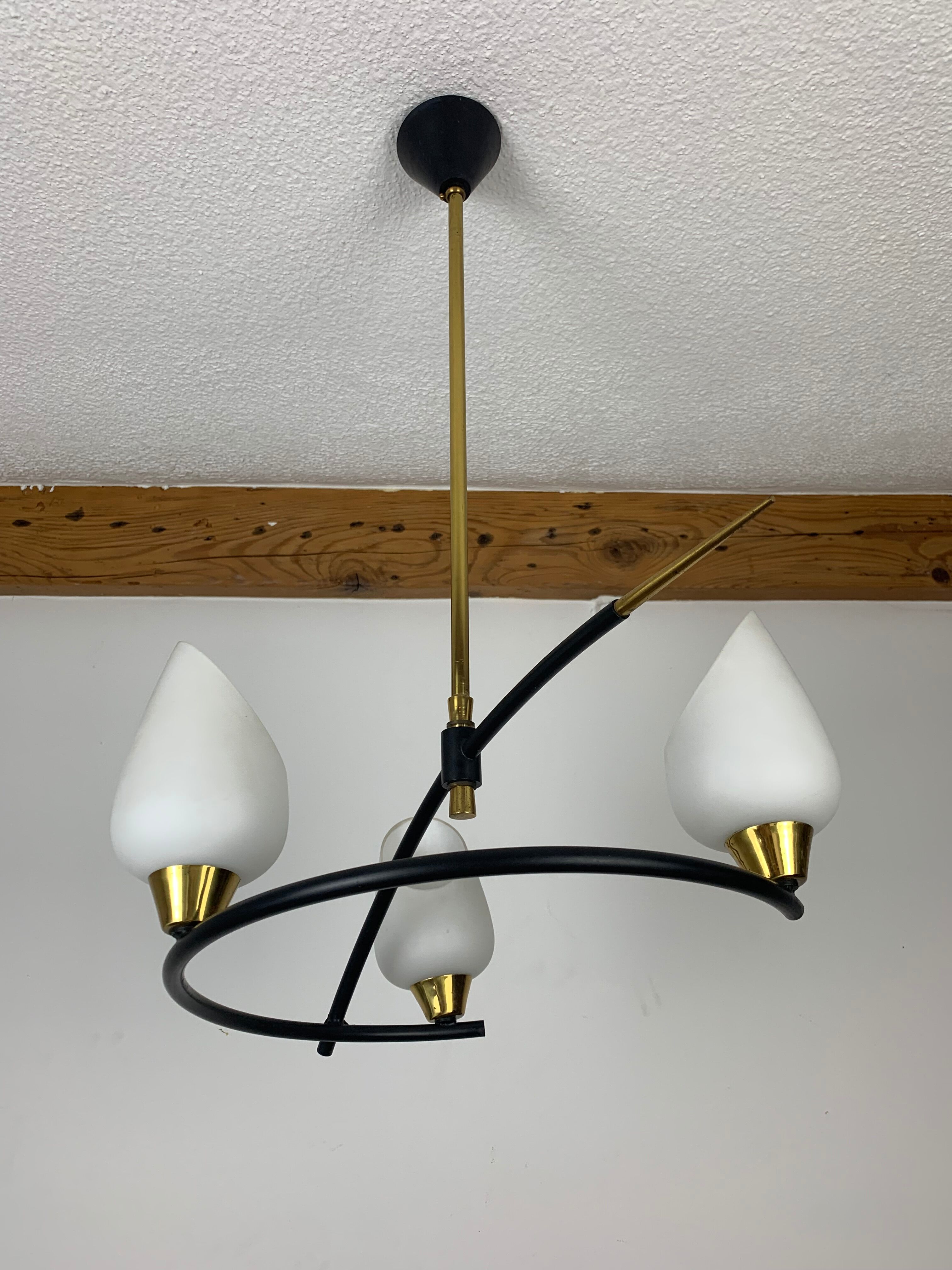 Arlus house chandelier 3 burners, opalines and brass, 50s