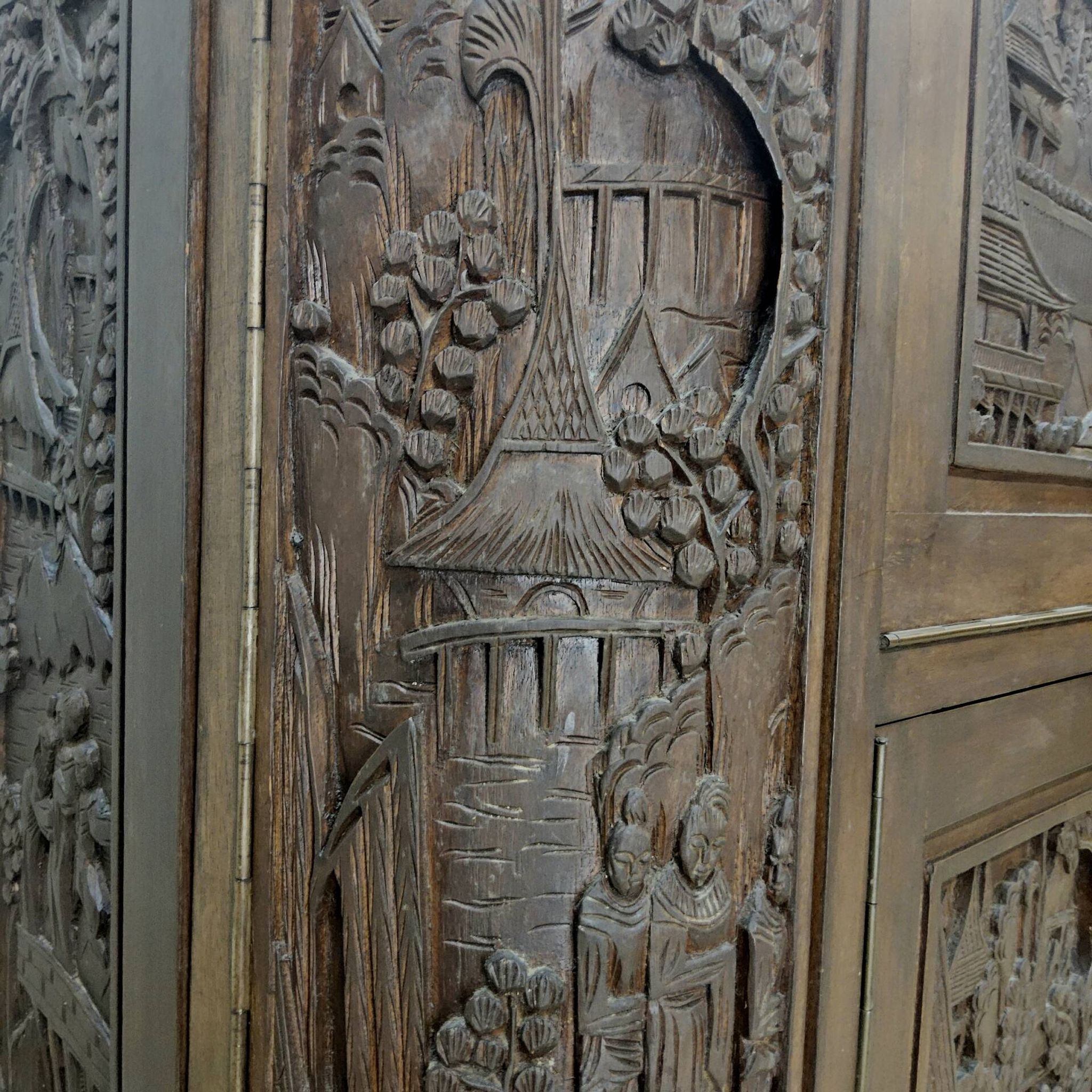 Vintage teak wooden Thai / Asian bar cabinet / drinks cabinet