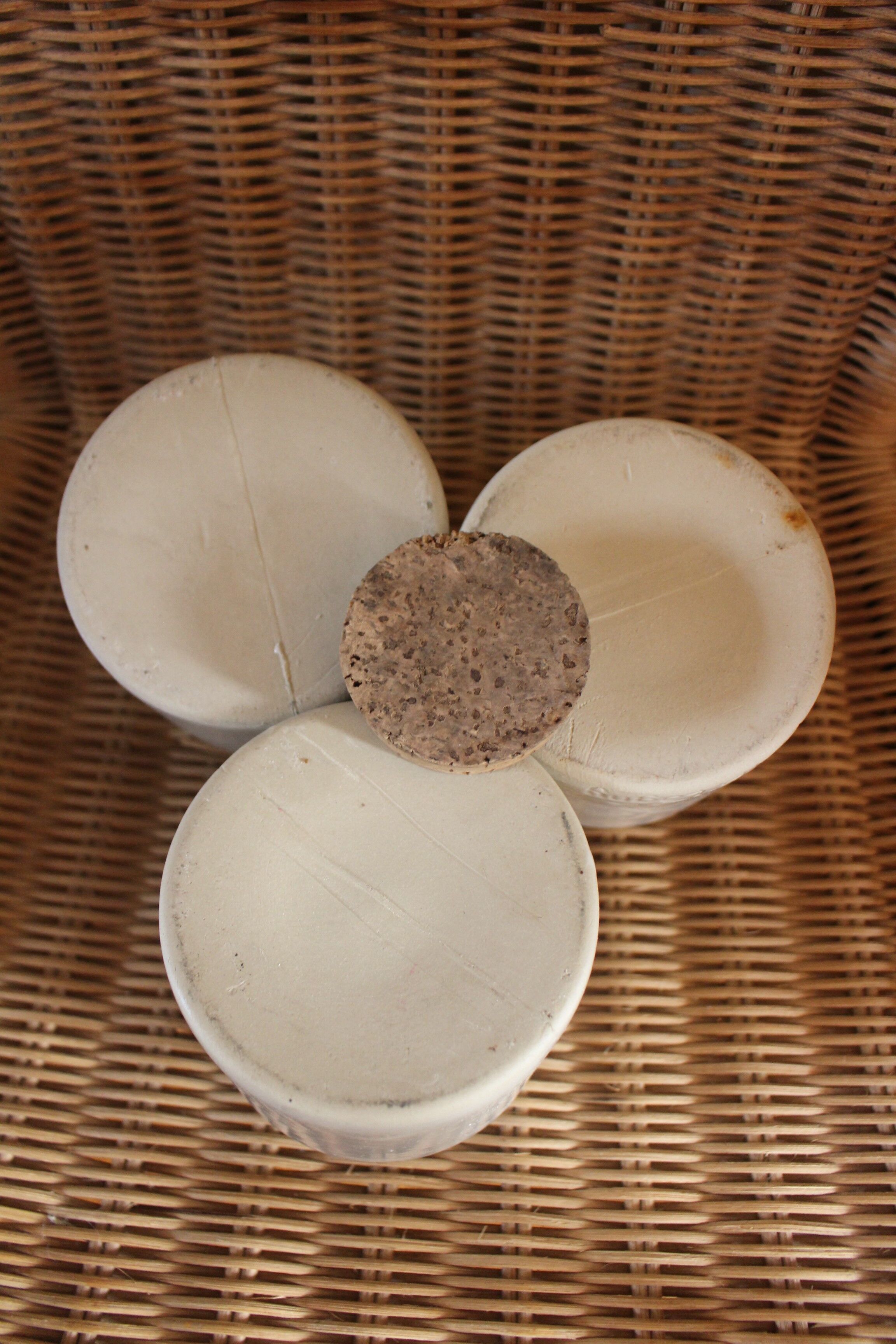 Lot 3 Pots Vernified Sandstone Lab Lagny