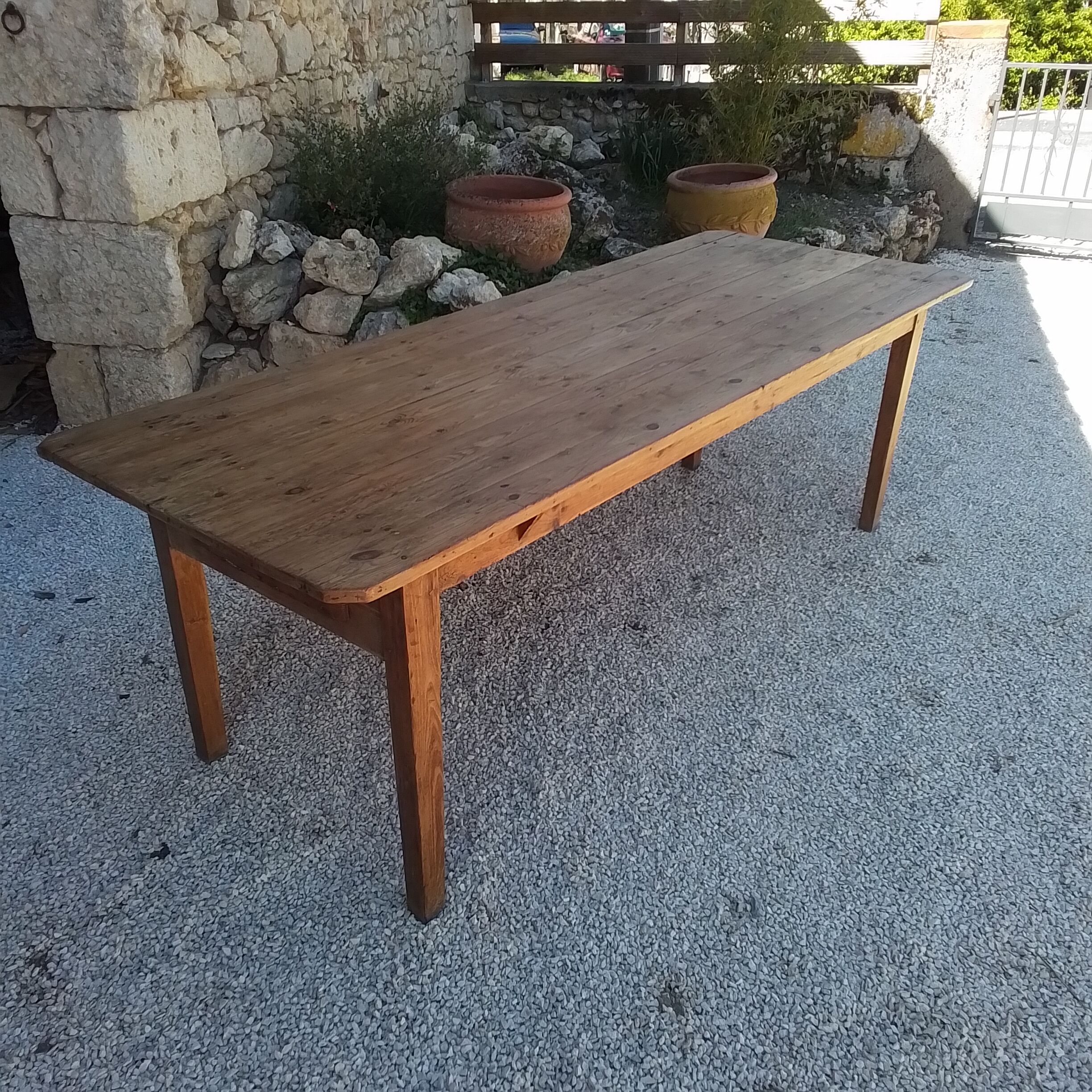 Farmhouse table