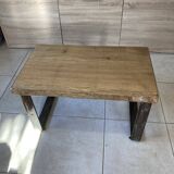 Coffee table in solid oak and wrought iron