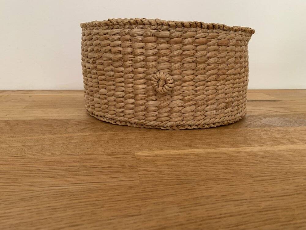Small oval woven basket in natural blonde wicker — vintage, Czech Republic 1980s