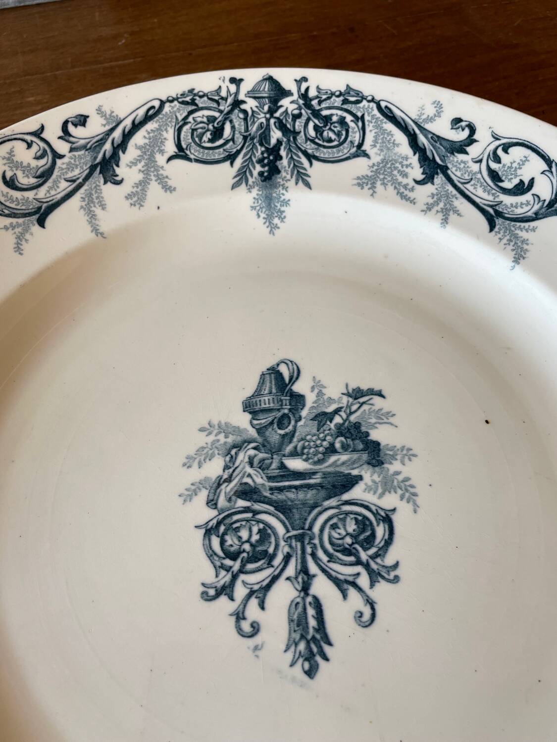 Serving dish