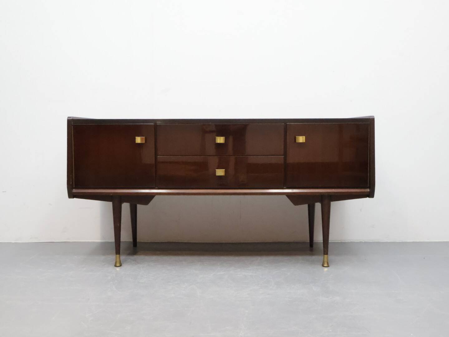 Vintage kaptafel donkerbruin politier