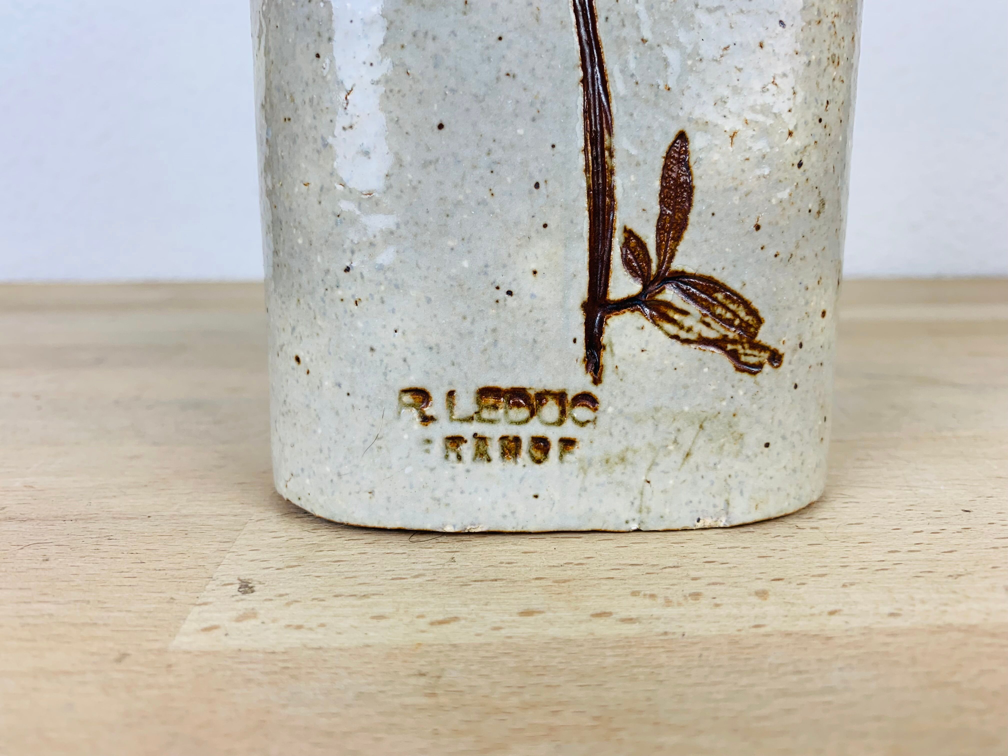 Herbarium vase by Raymonde Leduc in Vallauris 25 cm