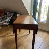 Foldable wooden table