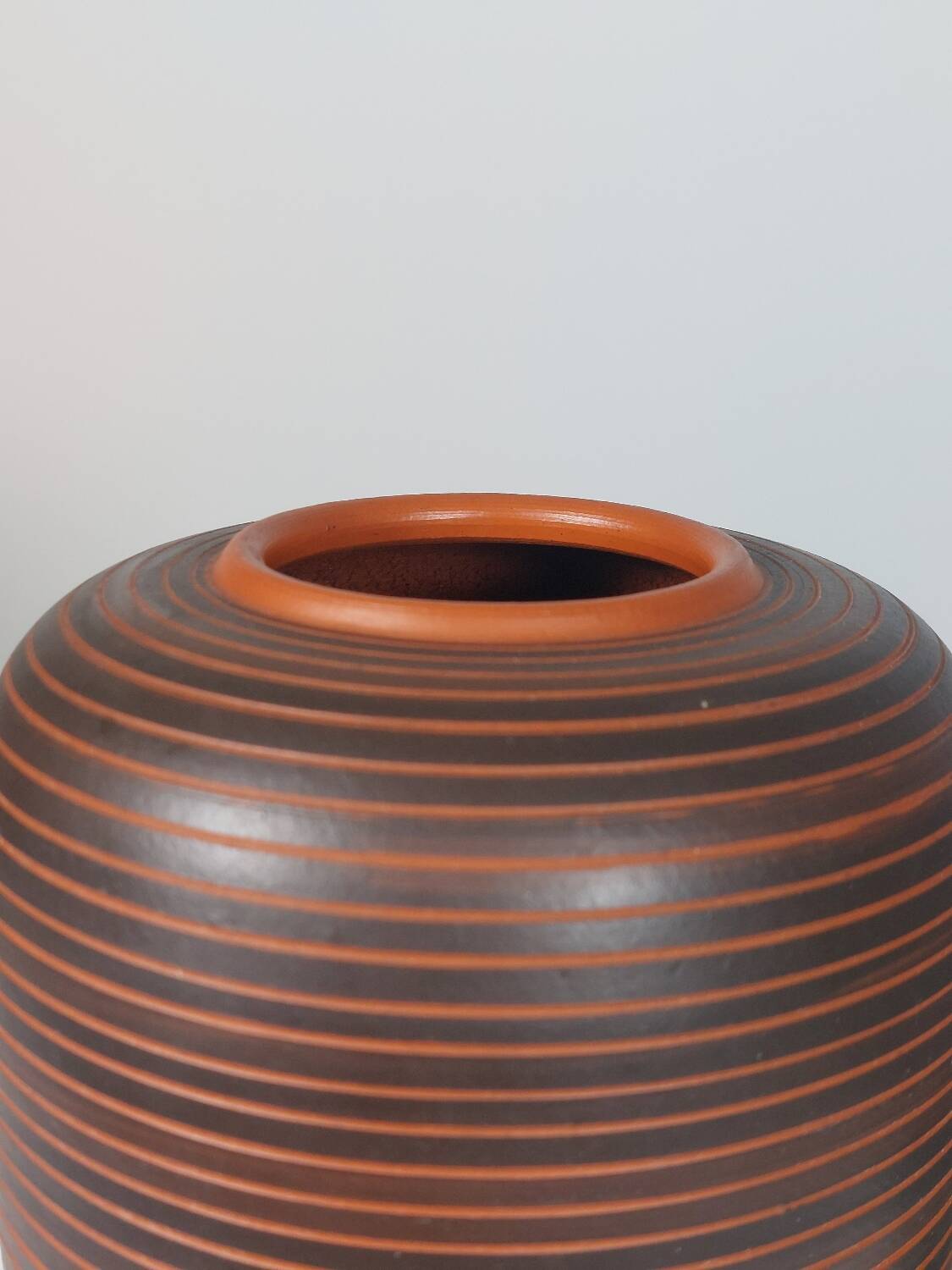 Ceramic vase decorated with vintage sgraffito by Rudi Stahl.