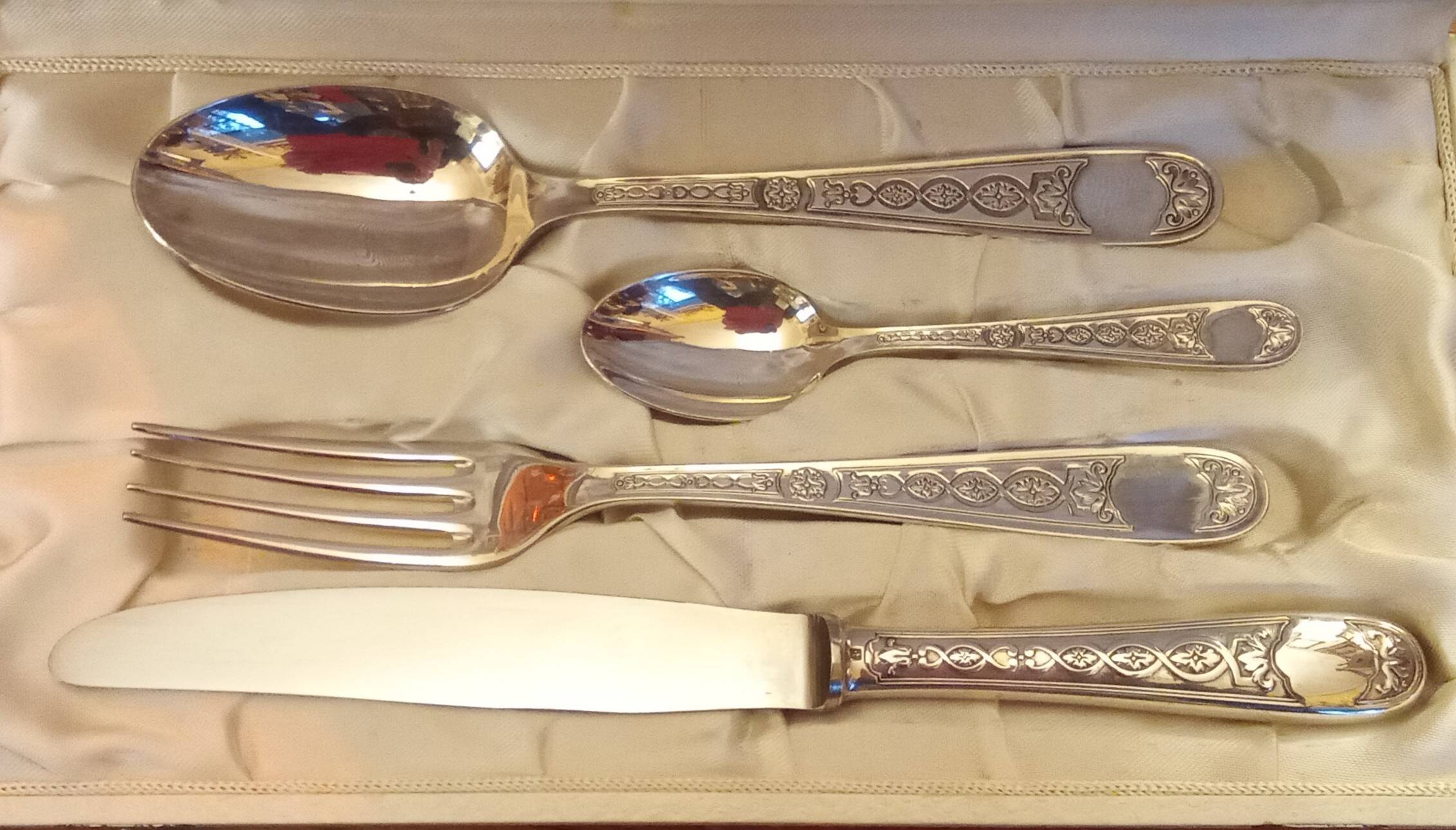 Christofle Villeroy pattern 4-piece cutlery set