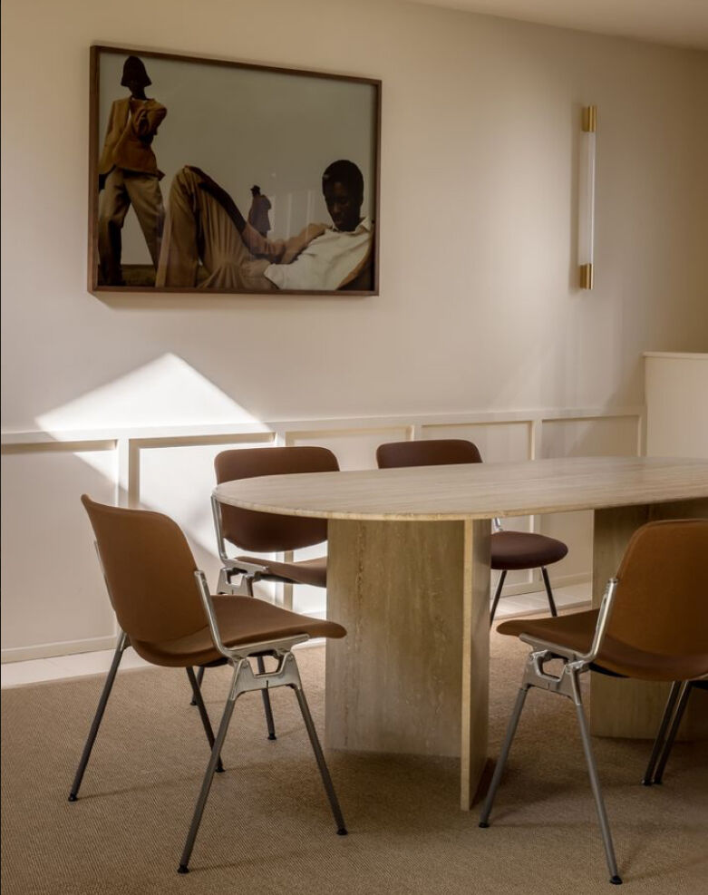 LSC 106 chair by G. Piretti
