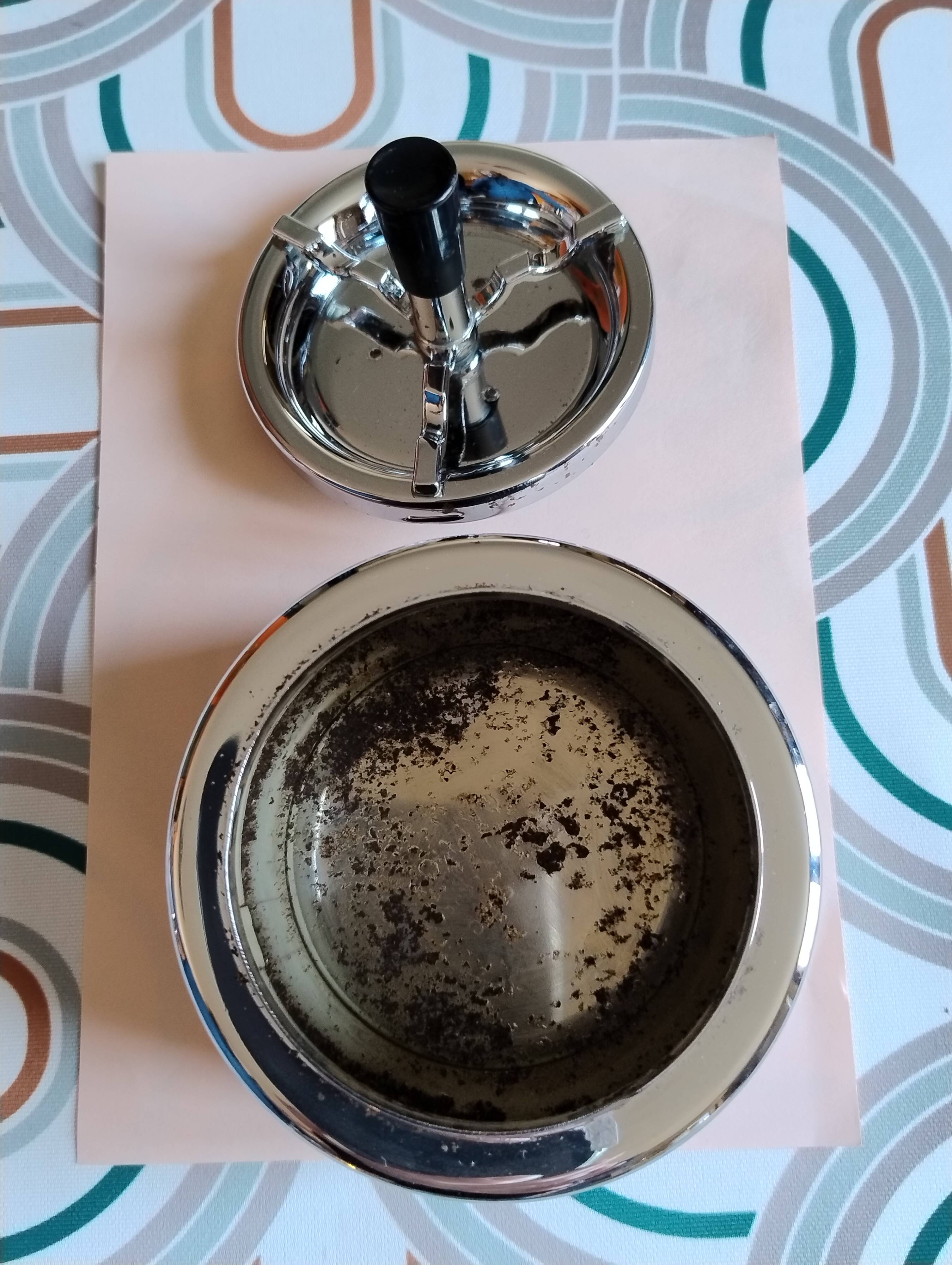 Soveno vintage rolling ashtray