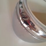 Pear-shaped ice bucket