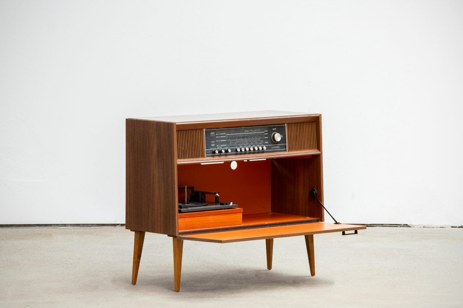 Platinum furniture vintage scandinavian 1960