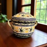 Quimper Keraluc, vintage polychrome earthenware pot or soup tureen circa 1960