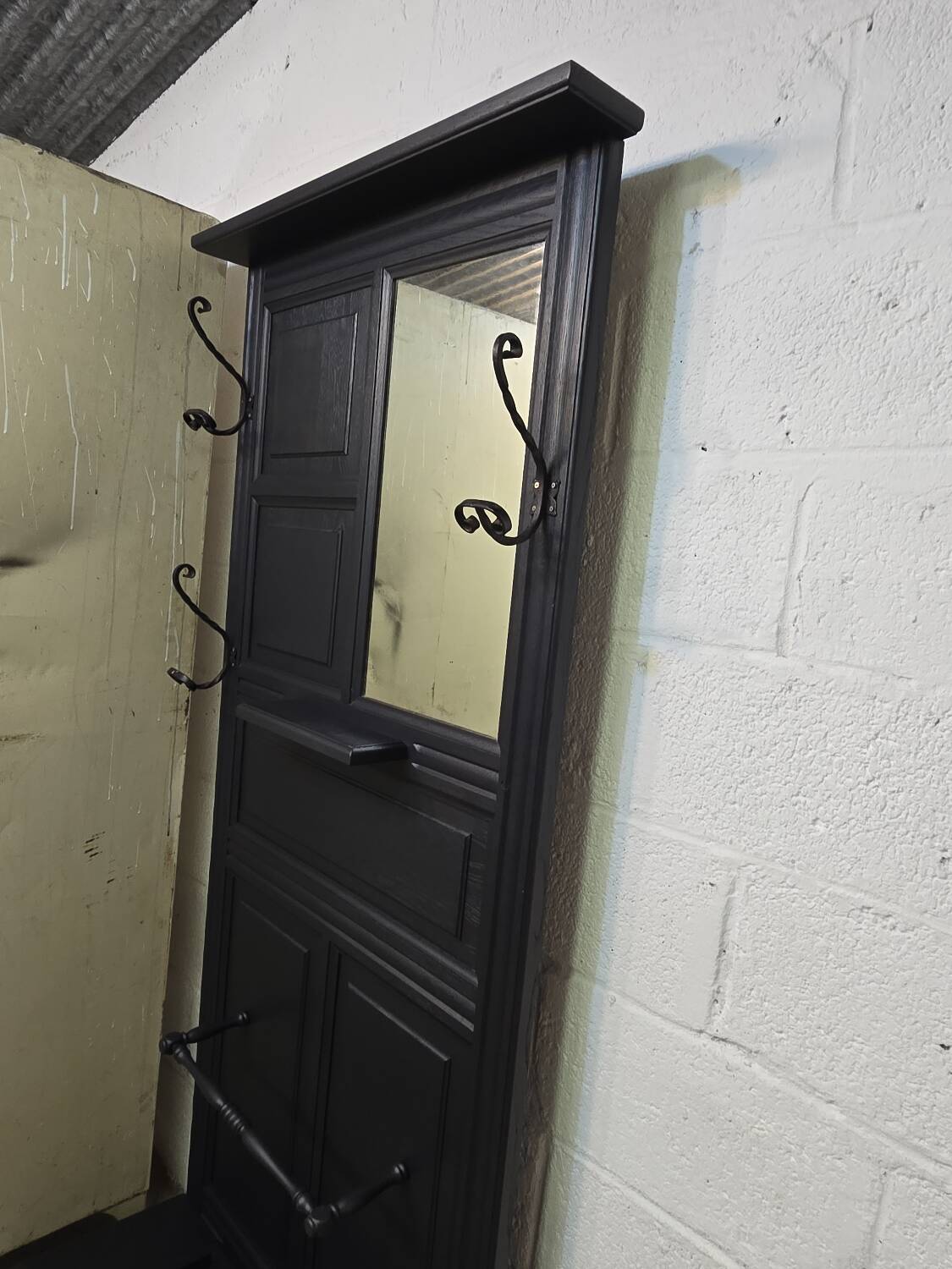 Entrance hall from around 1930 repainted