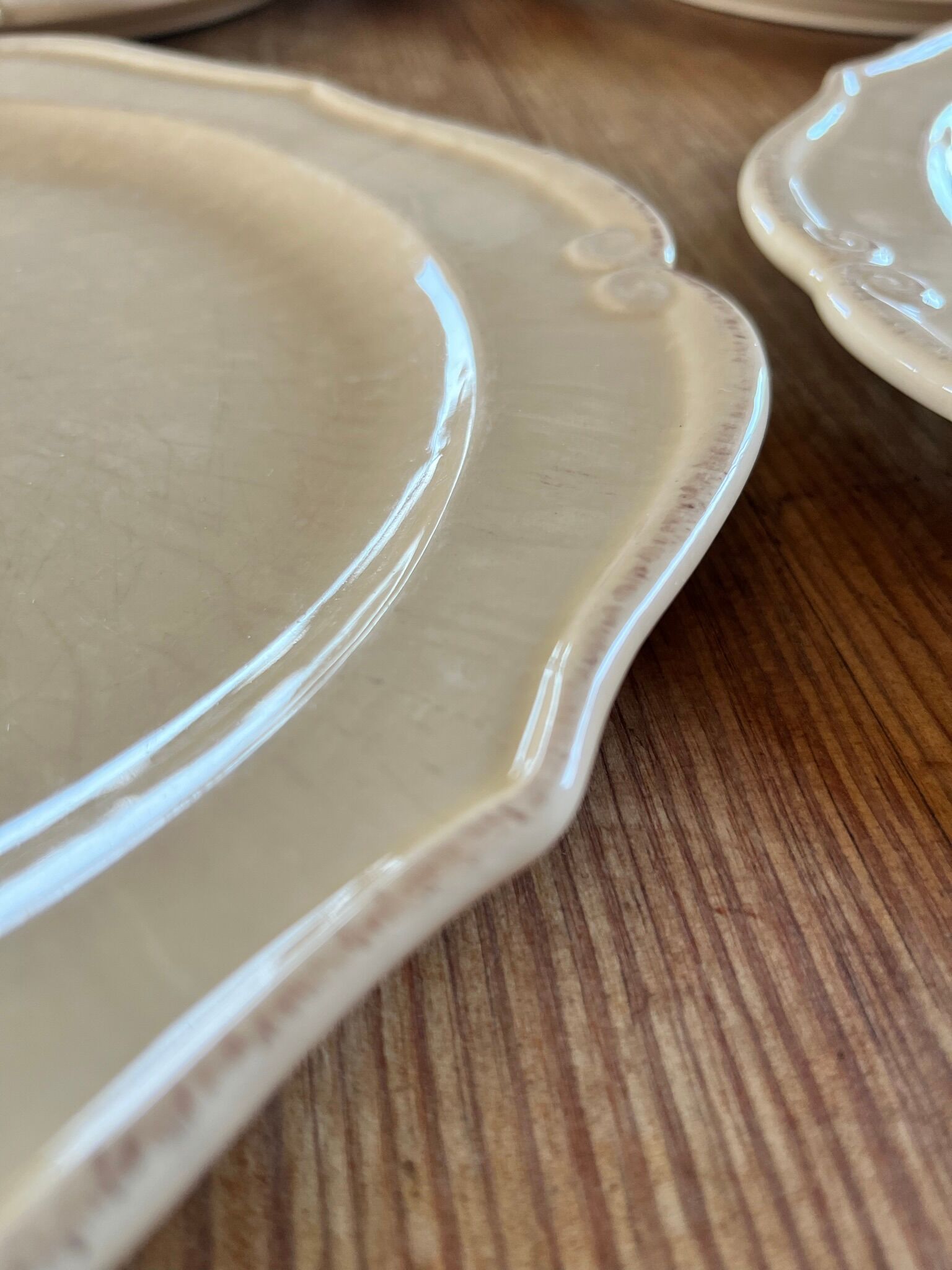 4 old dinner plates Maison Pichon Uzès