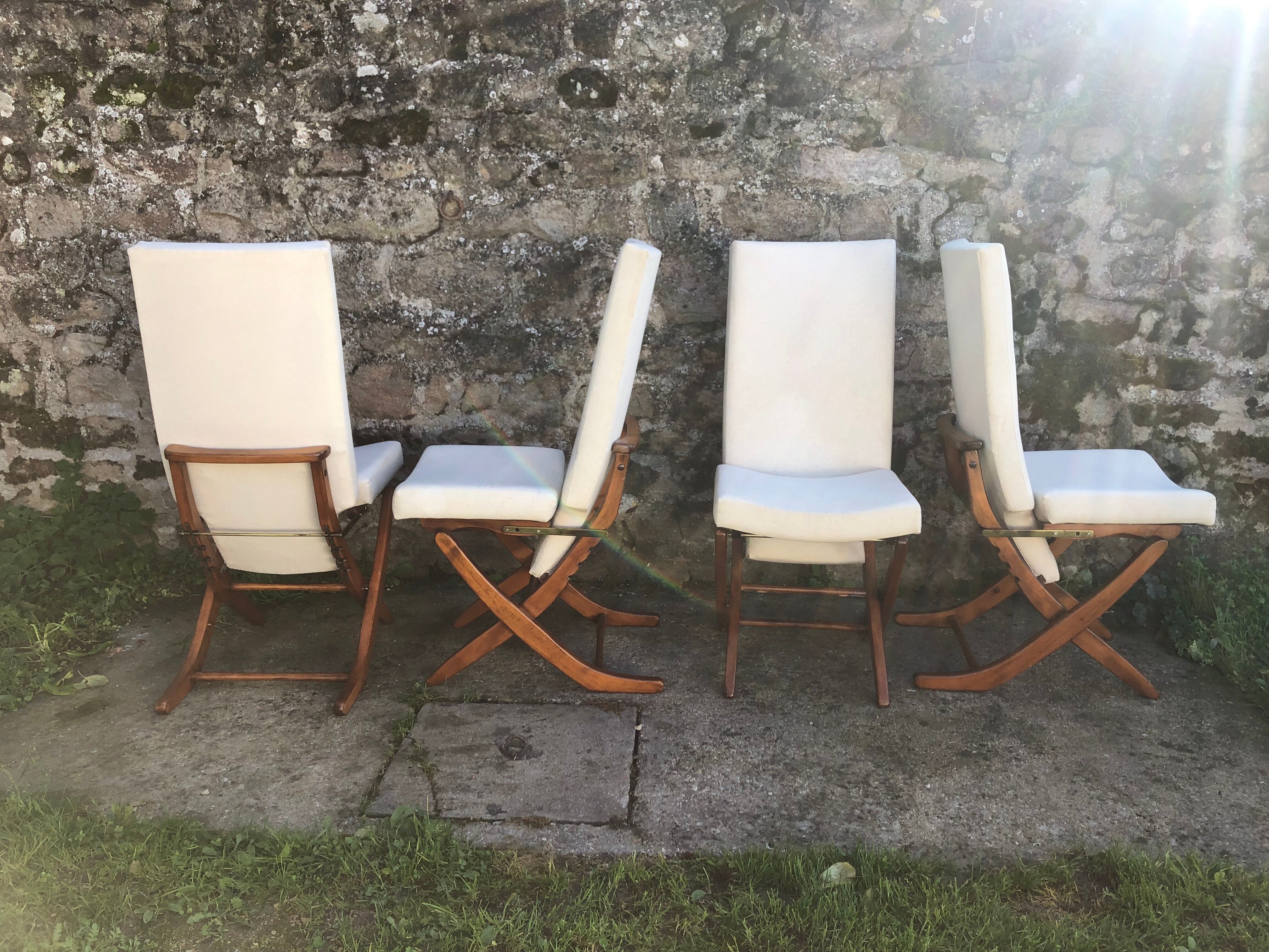 Set of 4 chairs and two reclining chairs in teak 1970