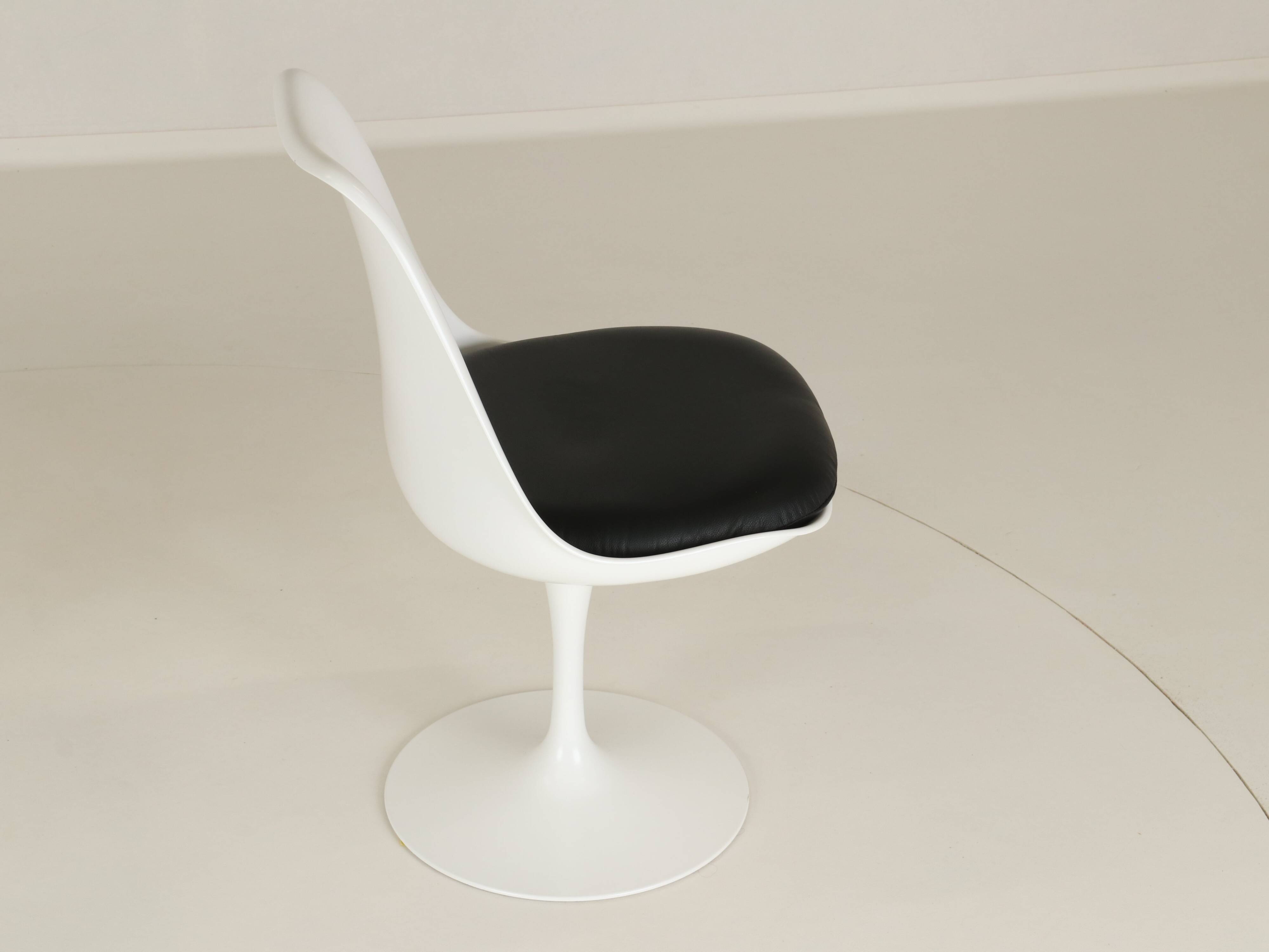 Tulip chair by Eero Saarinen for Knoll International U.S. 1960