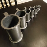Set of 7 mugs of old-style tin measurements