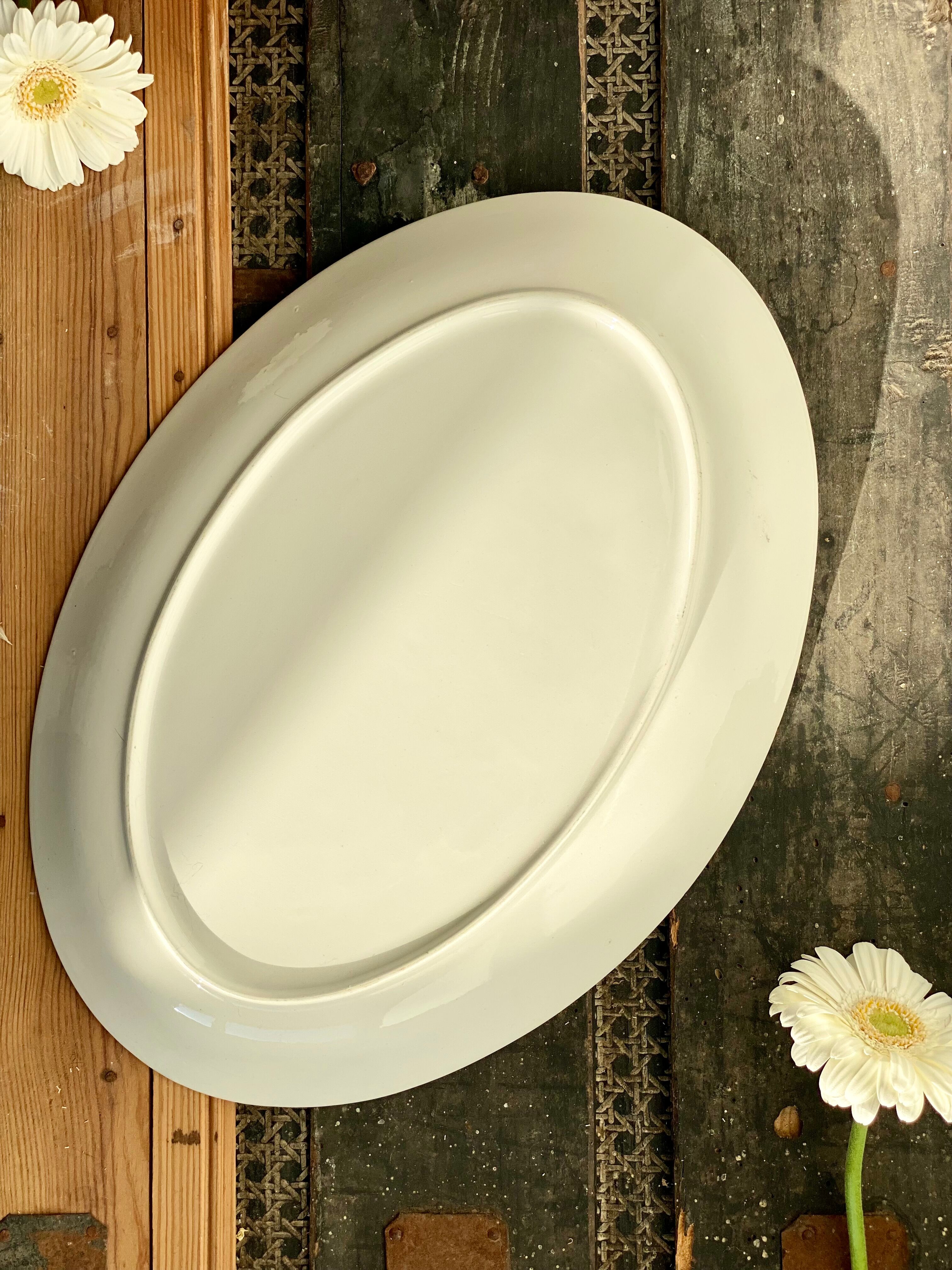 Oval serving dish - floral patterns