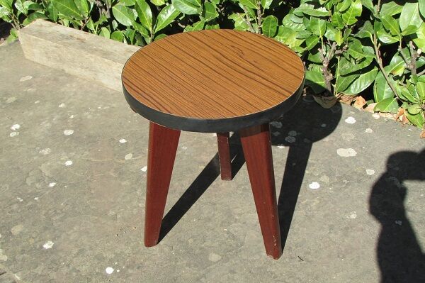 Tripod table of the 1960s