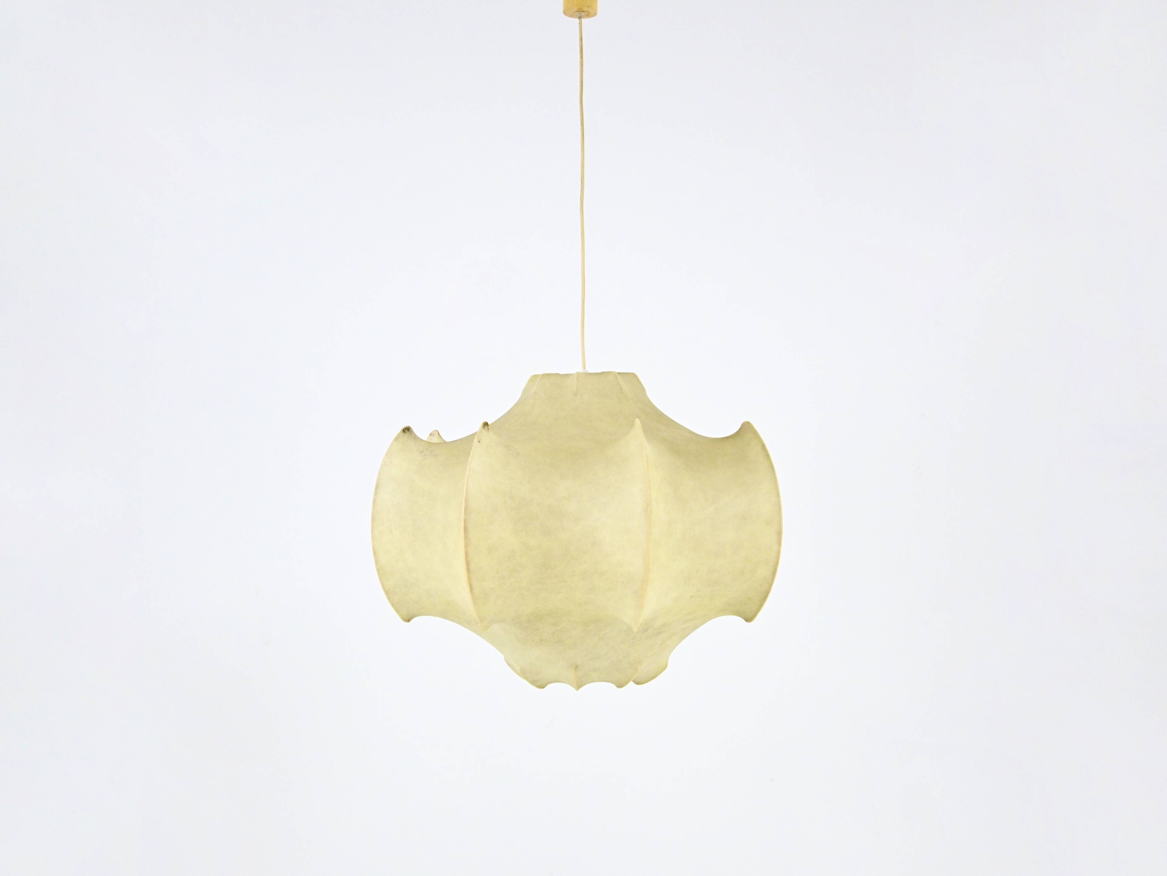 “Viscontea” pendant light by Achille & Pier Giacomo Castiglioni for Flos