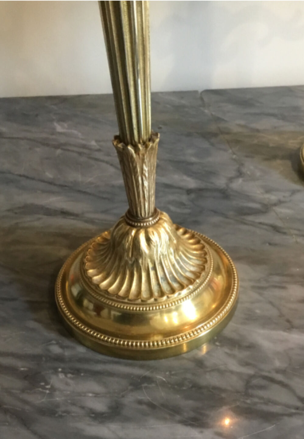 Paire de candélabres en bronze doré et ciselé style Louis XVI