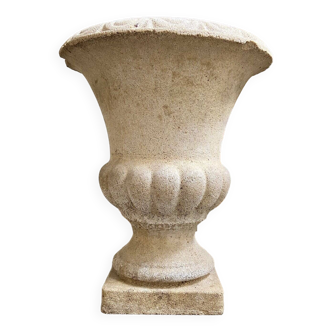 Medici pot in beige reconstituted stone