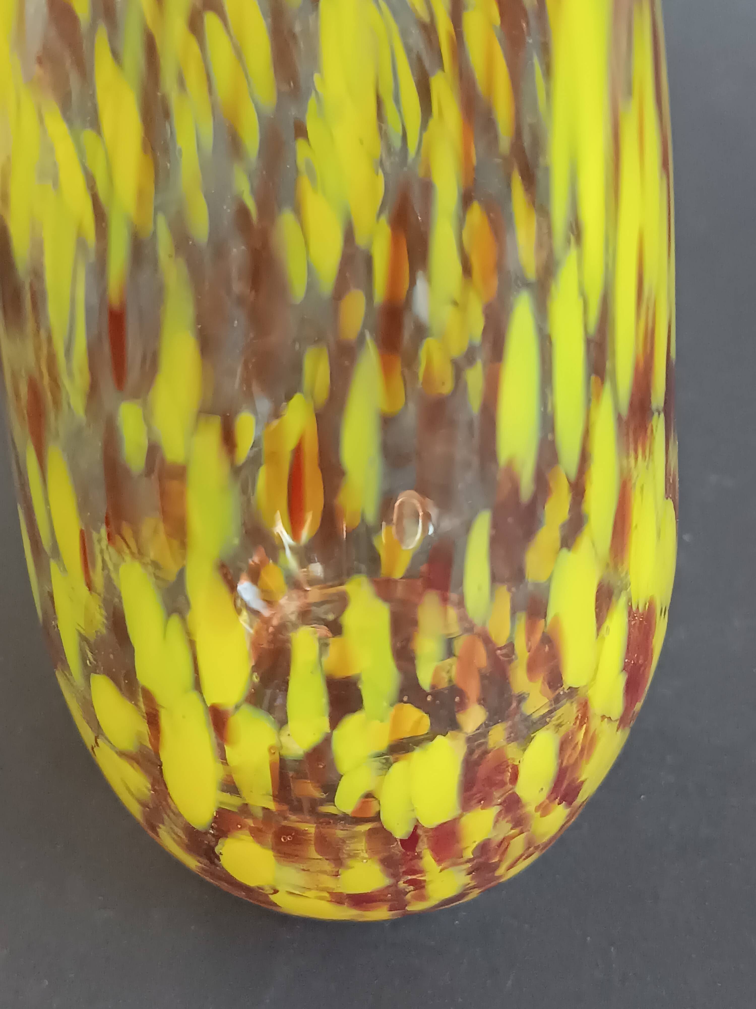Vase conique verre de Murano moucheté jaune 1970