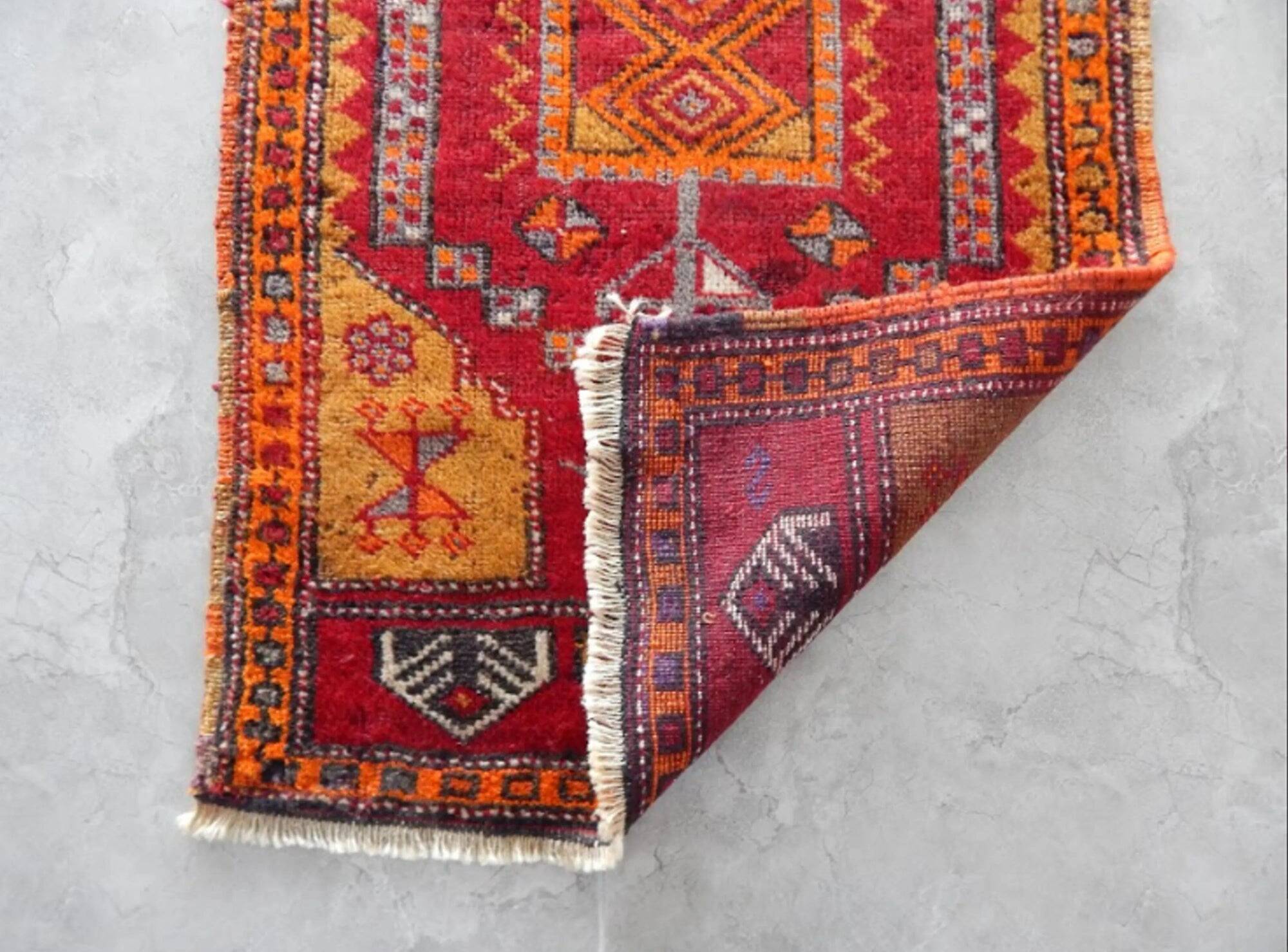 Vintage Turkish hallway rug 54x96 cm