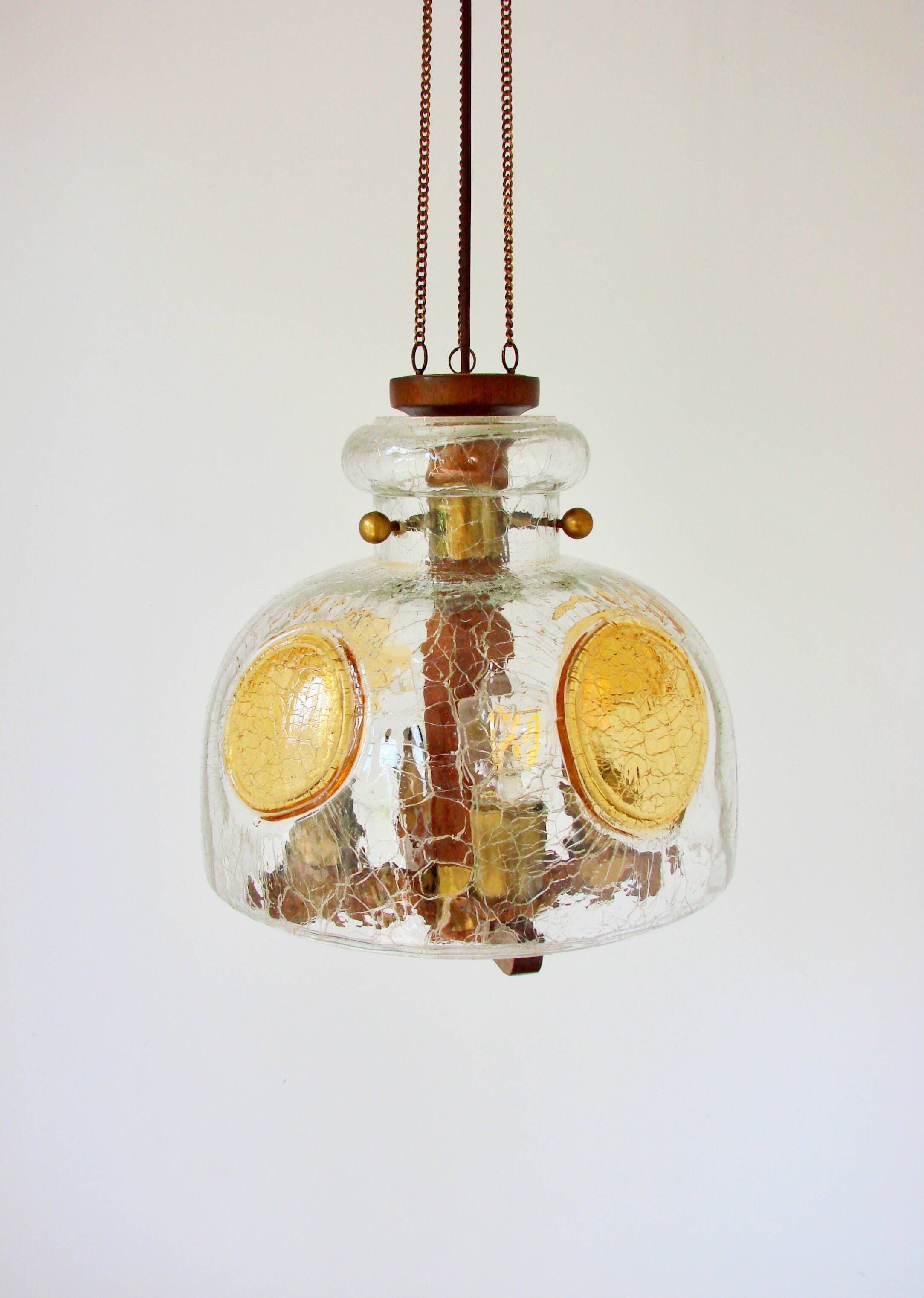 A modernist pendant light, 1970s.