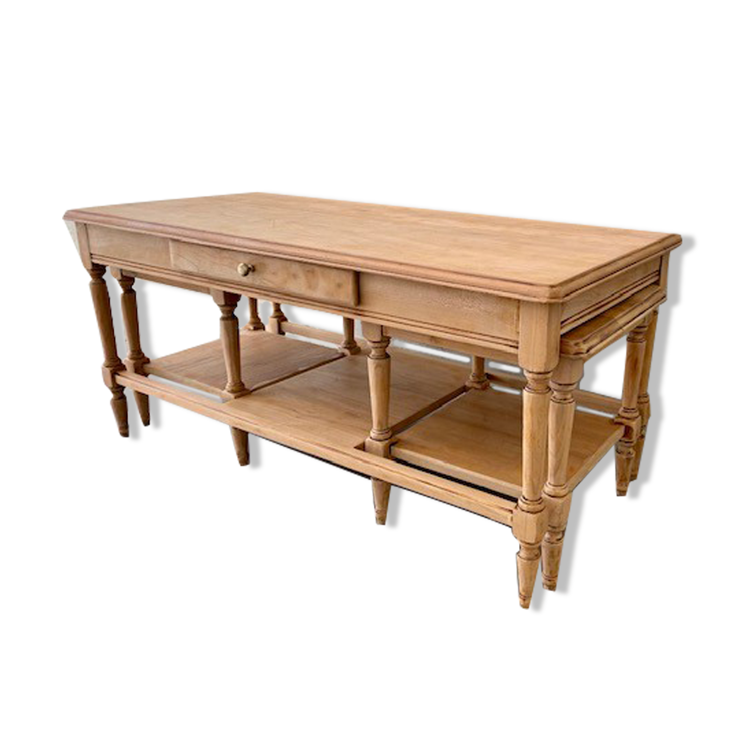 Coffee table double pull-out trays