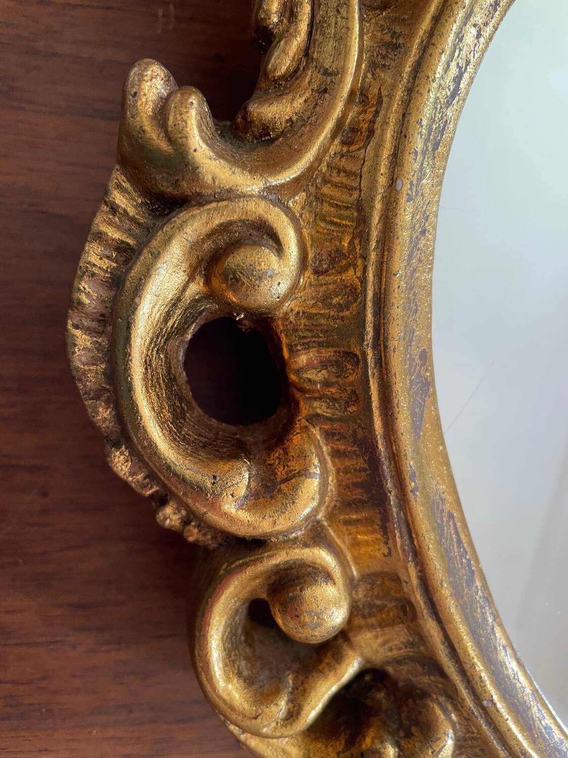 Golden rockery mirror