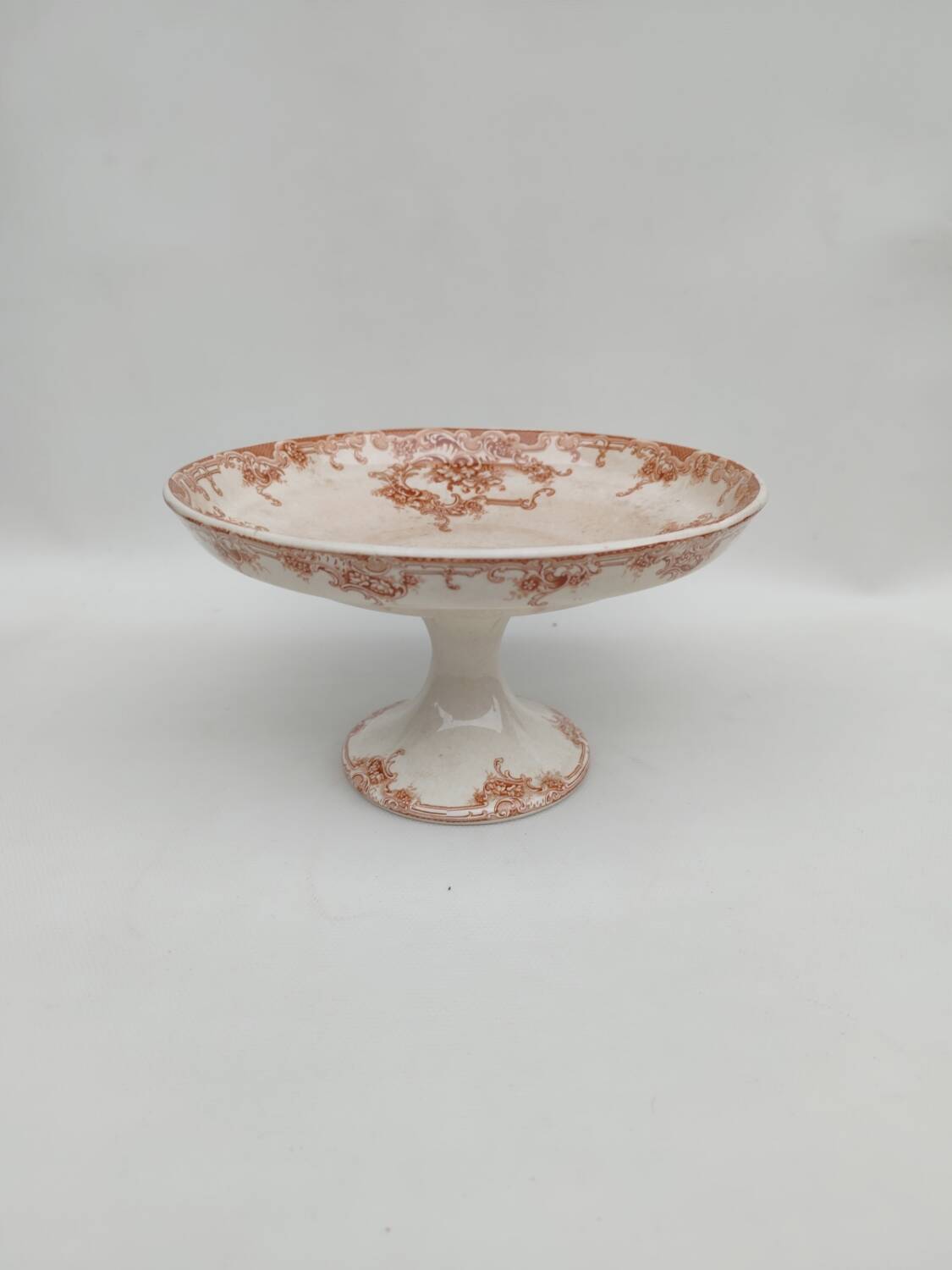 Earthenware bowl on pedestal by Boch Frères, iron earth, circa 1900.