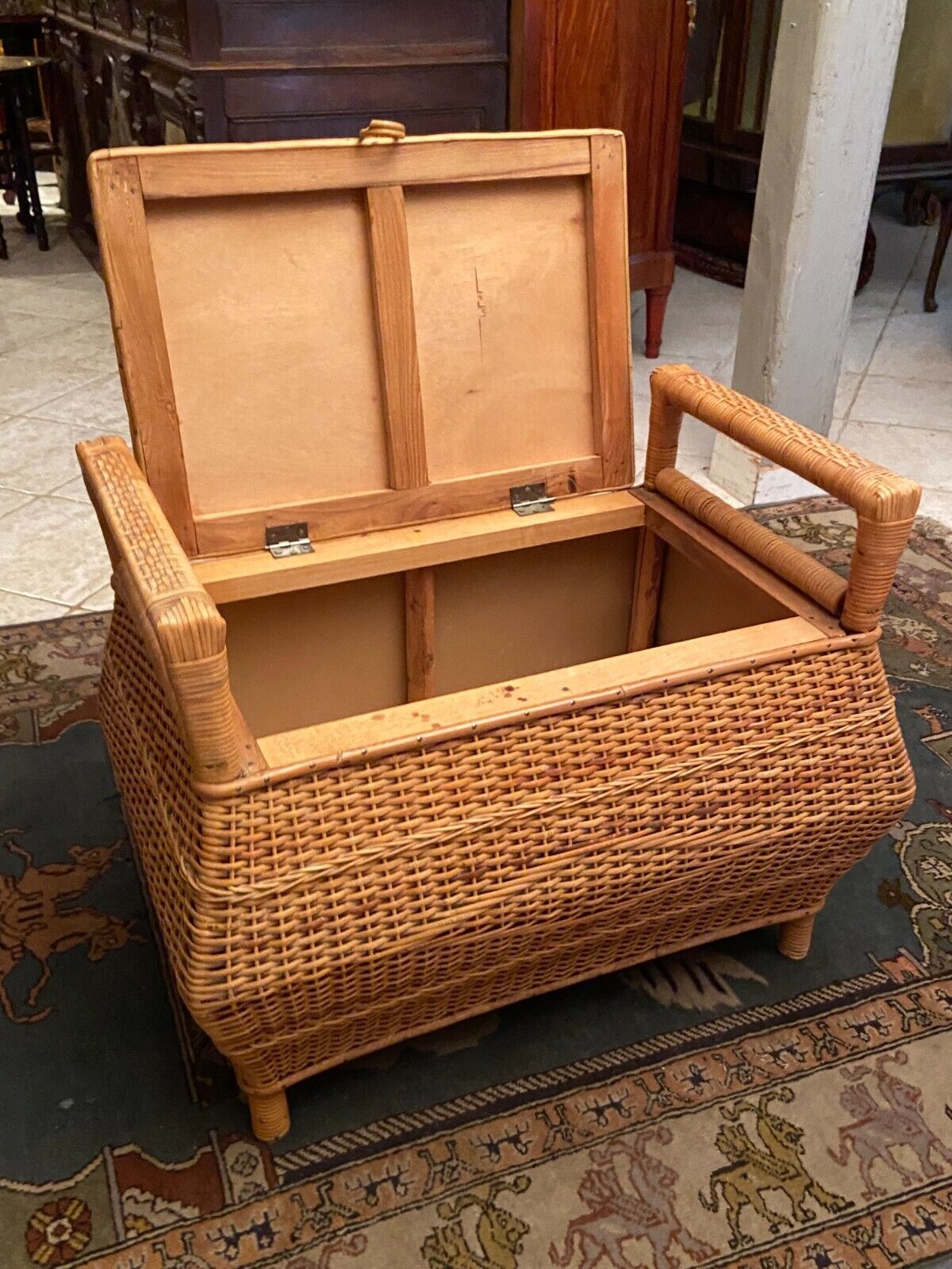 Rattan bench chest 1970-1980