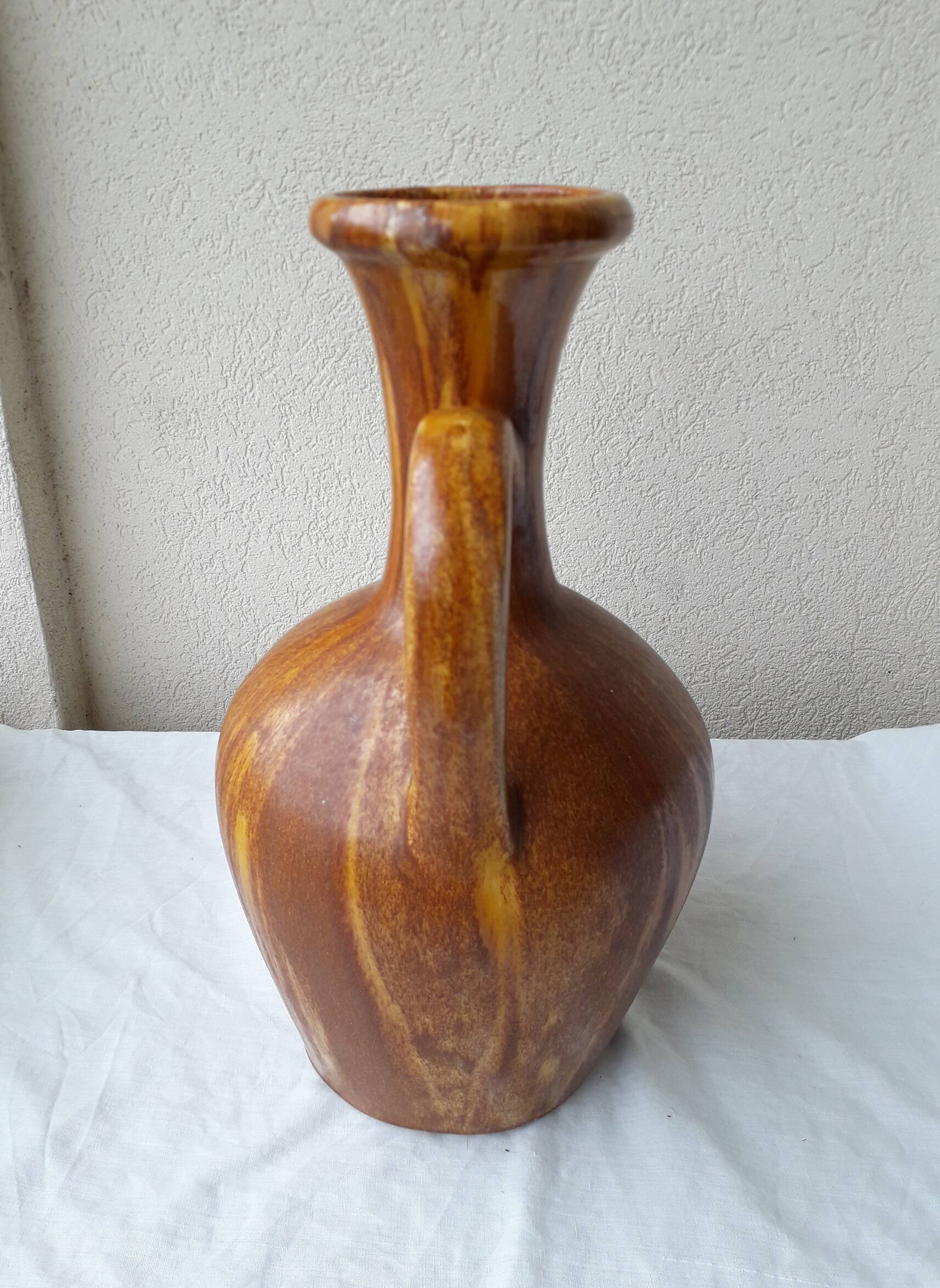 Poët-Laval Lézignan ceramic vase