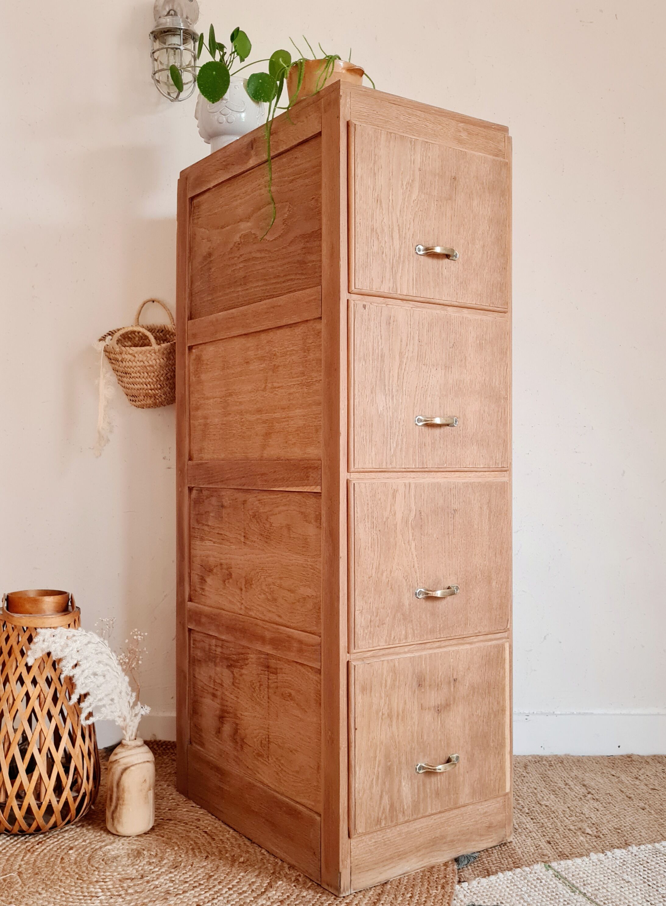 Furniture binder of trade oak raw