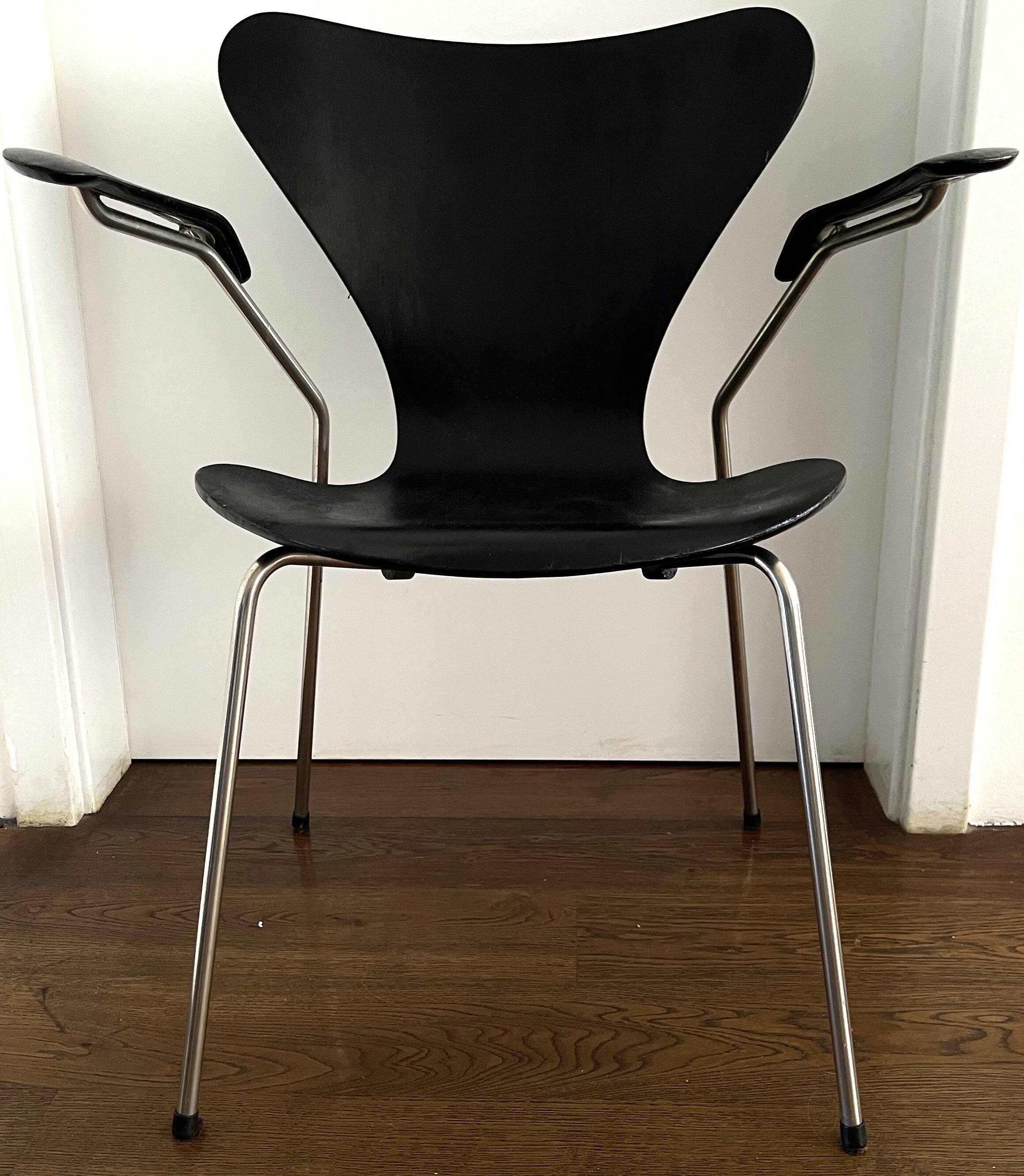 Chair 3207 – Arne Jacobsen for Fritz Hansen, Denmark