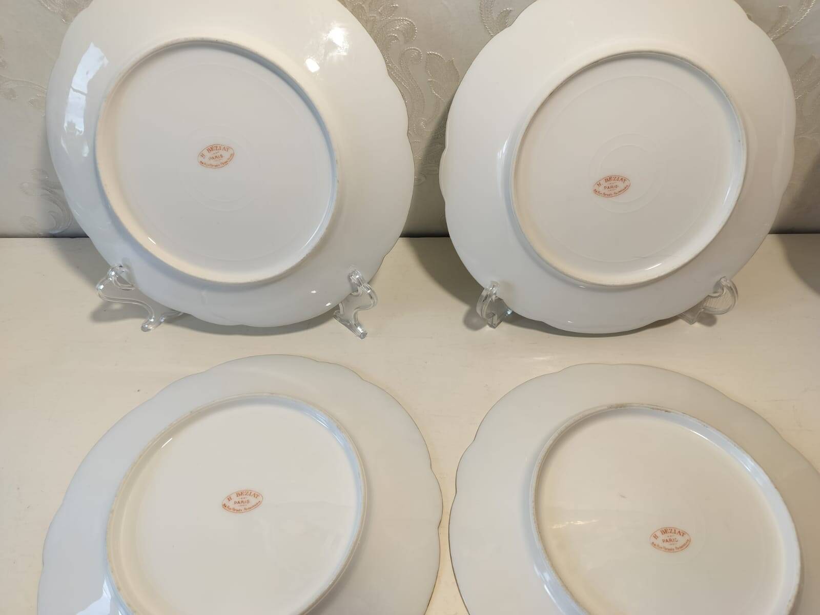 Service de 12 assiettes en porcelaine de Paris - H. Béziat / Maison Blender